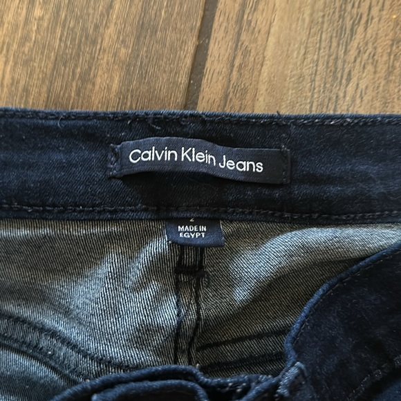 Calvin Klein stretch skinny jeans dark blue like new size small - Picture 2 of 5